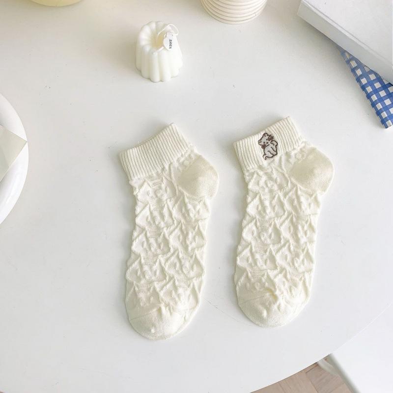 Female Spring and Summer Embroidery Pure Color Lovely White Short Tube Cotton Socks