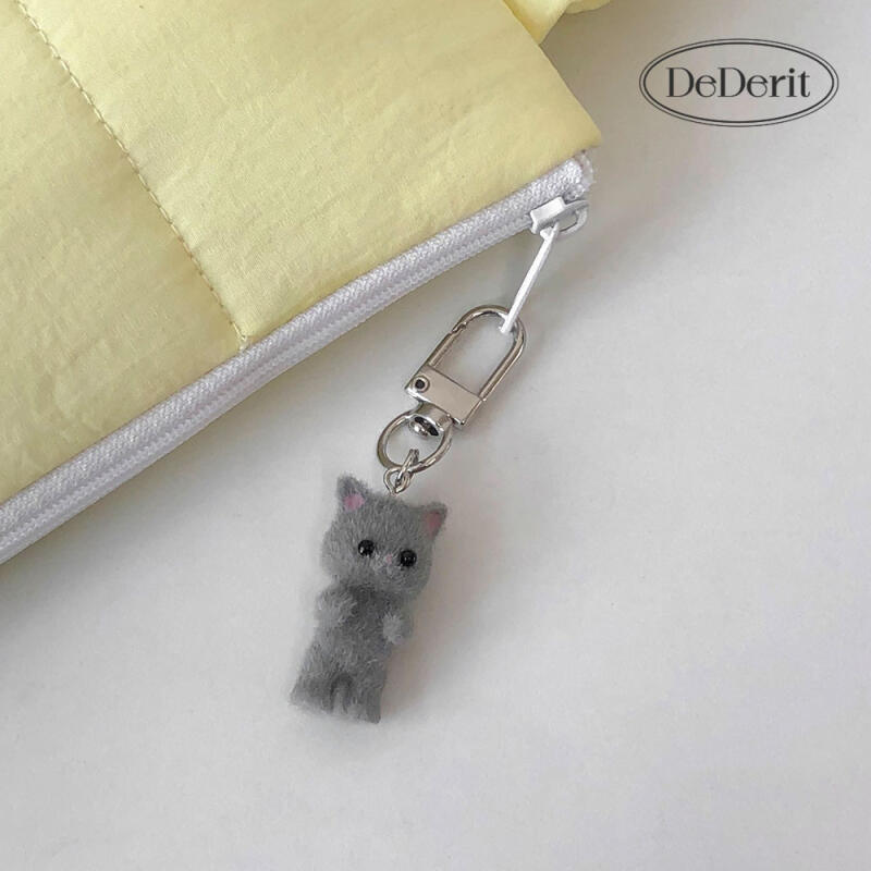 Cute mini fluffy cat keychain 01. White Mini Cat Keychain