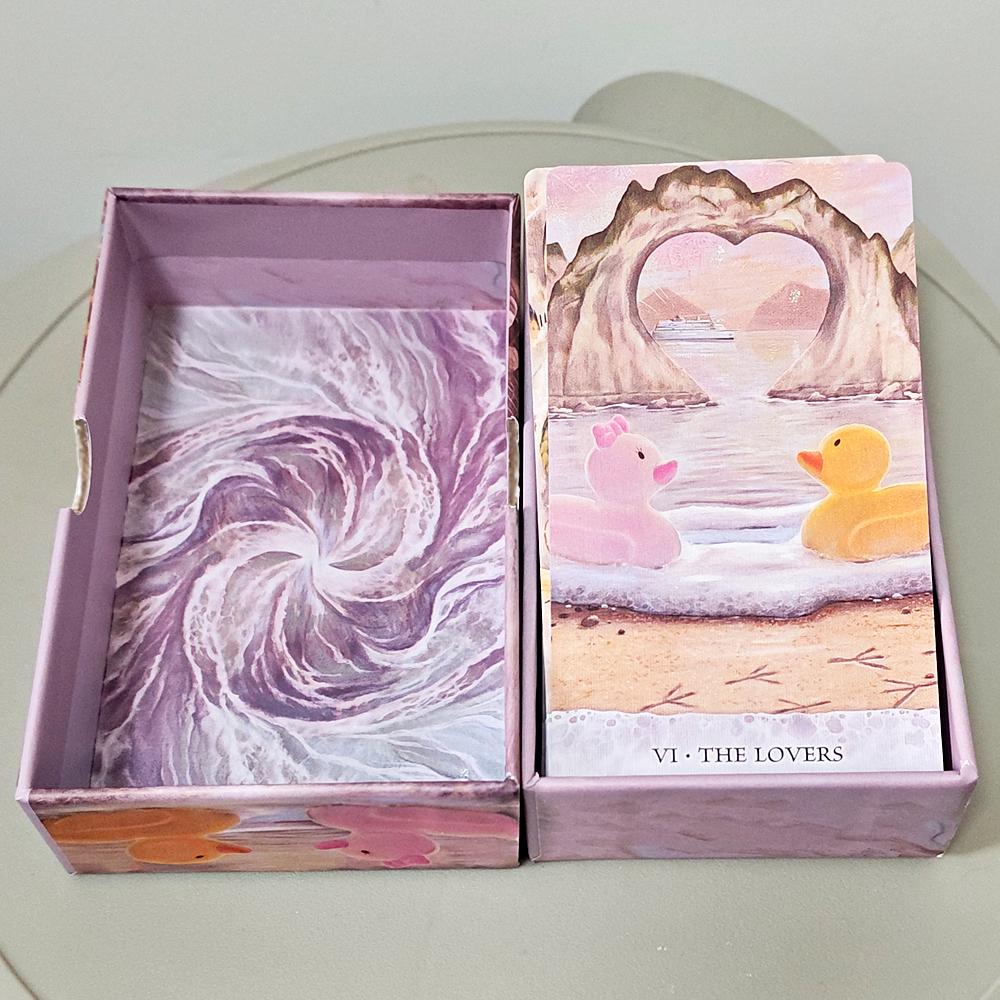 Tarot of Tides: The Adventures of A Duck Named Bob 12*7cm ―Unique 78-Card Tarot Deck In Rigid Box - Double-embossed Cardstock