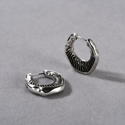 Schwere Industrie Retro Hip Hop Trendmarke Premium Metall Kaltwind Ohrstecker Nischen Design Temperament Vielseitige Ohrringe Damen