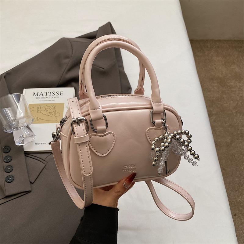 Niche Handbag 2025 New Fashionable Versatile Shoulder Bag Spring and Summer Simple and Advanced Messenger Pillow Bag