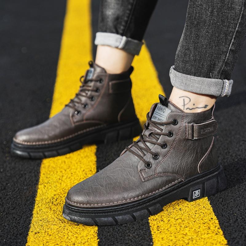 Fashion Black Leather Men Boots High Quanlity Light Men Ankle Boots Winter Outdoor Casual Shoes No-slip High Top Male Work Shoes
