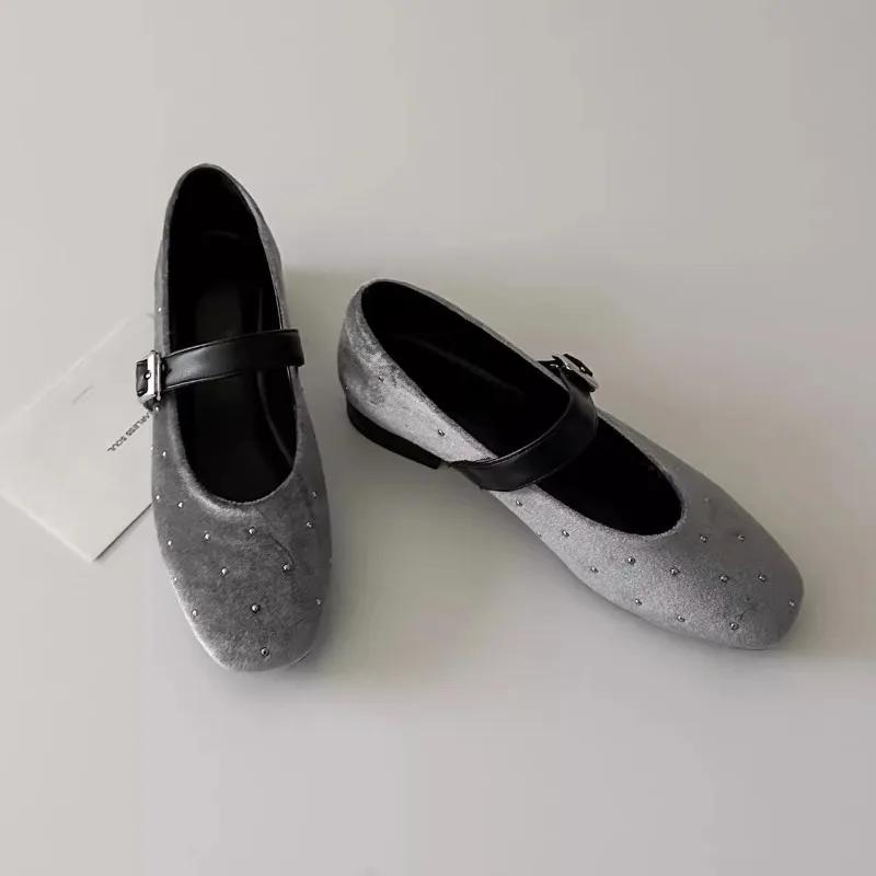 Women's Fashion Single Shoes 35-40 New Round Head Buckle Square Heels High-level Sense of The Ladies Temperament Hundred Shoes