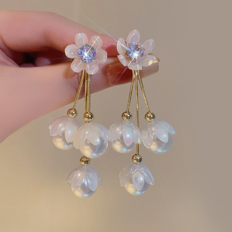 Elegant Imitation Pearls Earrings Luxury Long Flower Ball Earring Bridal Wedding Party Jewelry Banquet Party Holiday Dressing Gift