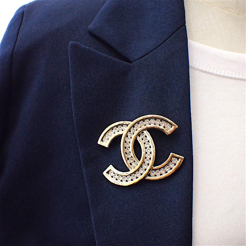 Chanel Brooch Gold metal/Rhinestone Women