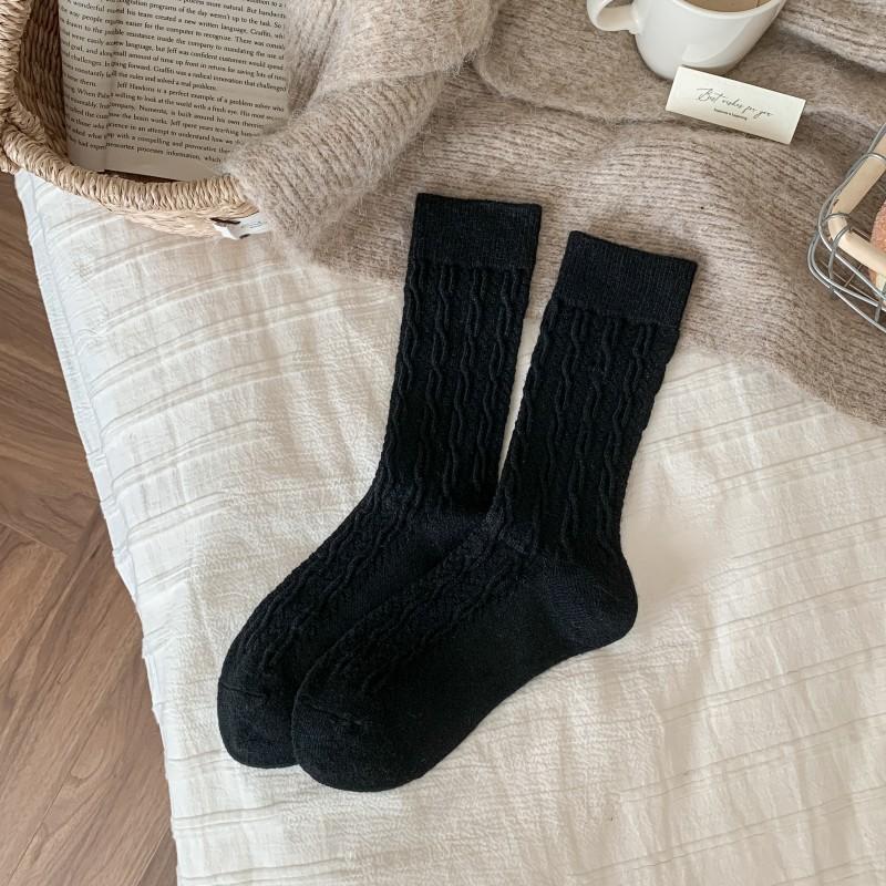 Twisted Wool Socks for Women's Autumn and Winter Mid-calf Socks, Thickened, Warm and Comfortable Plush Socks