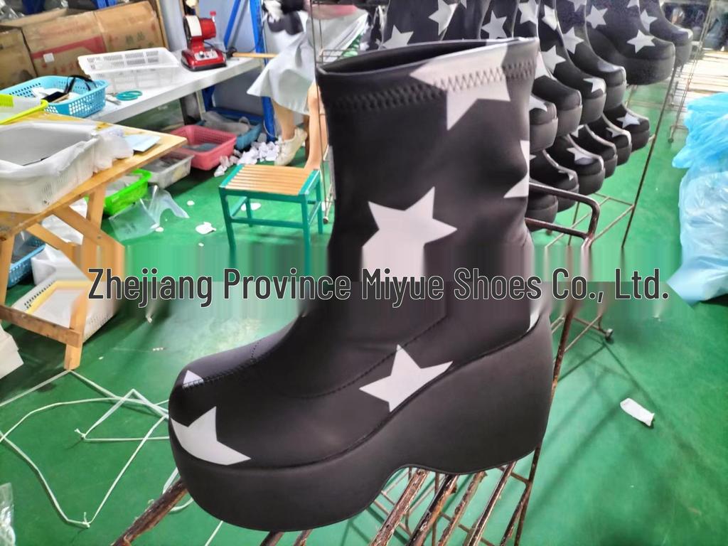 2022 Herfst/Winter Damesmode Wedge Hak Enkellaarsjes - Dikke Zool, Plateau, Mid-Kalf Hoog, Slankmakend Elastisch Design