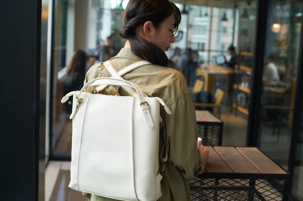 Imai Bag GENOVA Made in Japan Cowhide Leather Fits Large Genuine Leather and Simple Backpack, A4, B5, Lightweight, Capacity, Nylon, Design, Unisex,