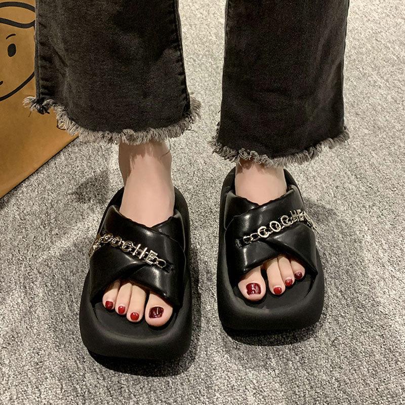 Neue Hausschuhe für draußen Damen runde Spitze JX beliebt Metall Muffin Plateau Sommer Mode Sandalen Urlaub Strandschuhe Tide