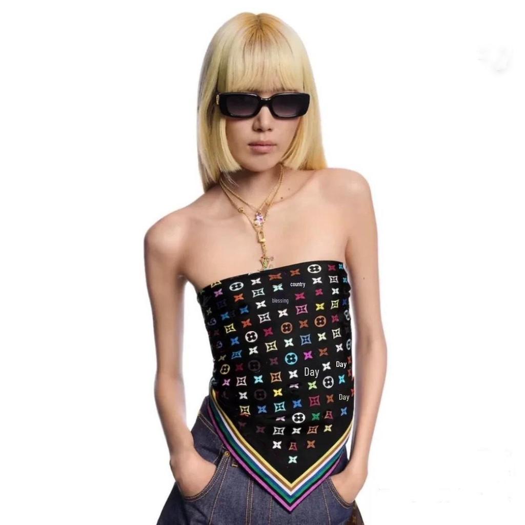 Ouyang Nana Inspiriertes Kirschblüten-Trägerloses Quadratisches Seidentuch - Zweifach verwendbarer Schal und Wickeltuch, Erhältlich in drei Farben