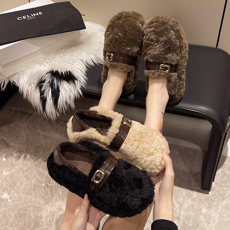 Hiver 2025 chaussures Doudou paresseuses gardent au chaud et décontractées, chaussures moelleuses à double usage pour femmes nouvelles chaussures en coton à une pédale avec semelles épaisses en velours