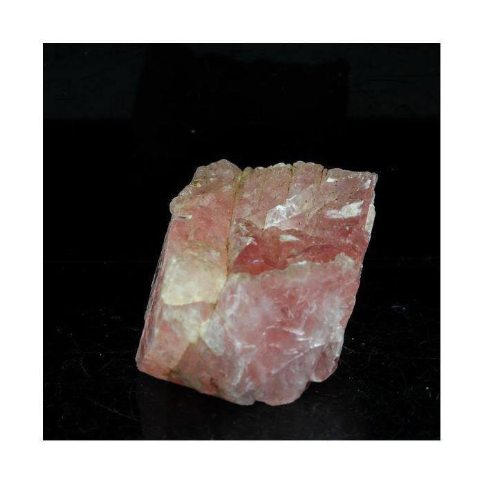 Pierres et Minéraux. Fluorite Rose. 80.0 ct. Talèfre, Massif du Mont-Blanc, France.