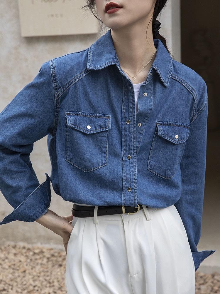 Chemise en jean rétro bleue pour femme petite - Printemps 2023, Haut à manches longues à superposer