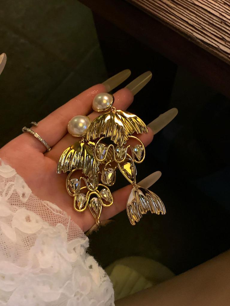 European-American Zirconia Fishtail Tassel Earrings with Pearls - Exaggerated, High-End Light Luxury Design for Women