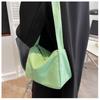 1 Pcs Large-capacity Shoulder Bag New Women's Fashion Simple Commuter Messenger Tote Bag