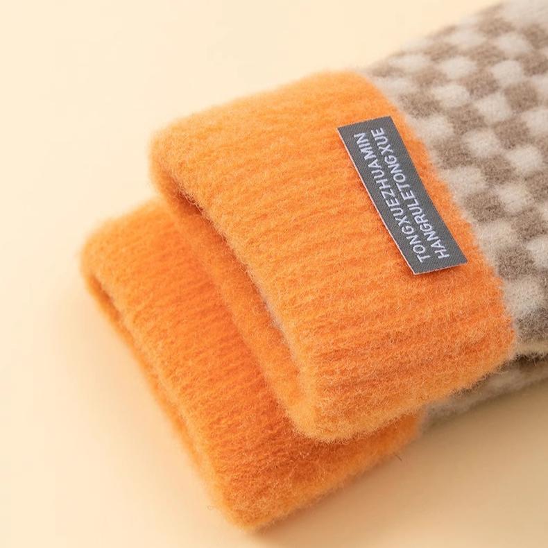 Winter Women's Warm Gloves Knitted Yarn Outdoor Sports Cycling Windproof Five Finger Touch Screen Gloves