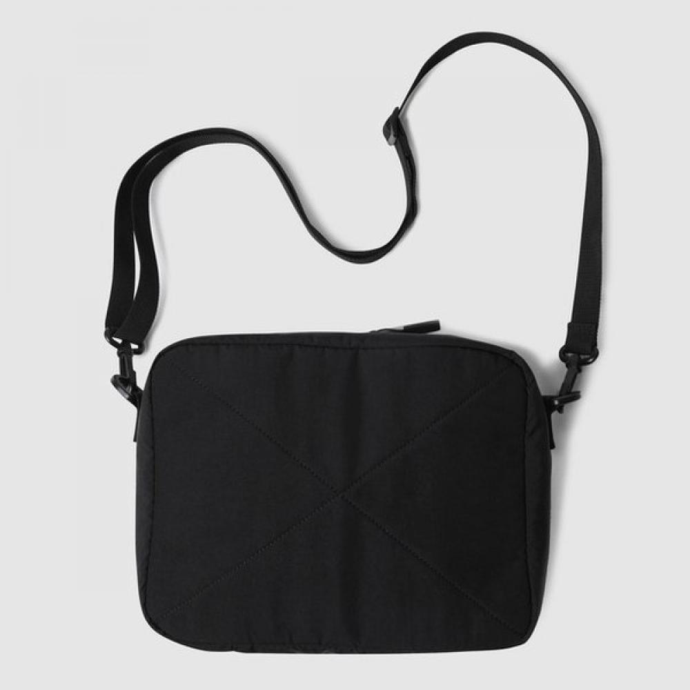 Umbro Unisex Digital Pouch Crossbody Bag Uq123cbg22