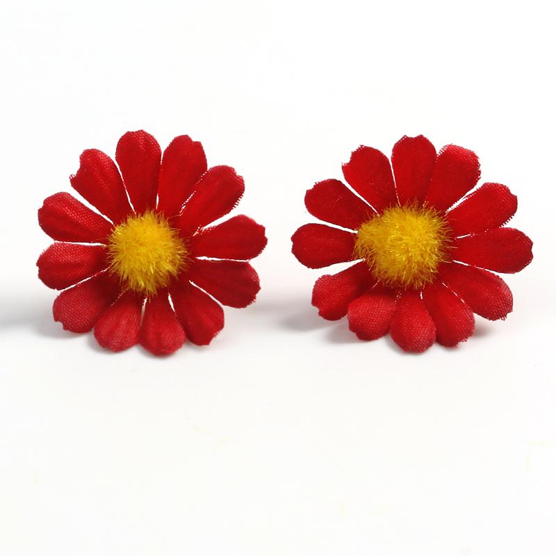 50/100 Stück Mini Gänseblümchen Künstliche Seidenblumenköpfe für Heimzimmerdeko Falsche Rose Pfingstrose DIY Kranz Muttertag Hochzeitsdekoration