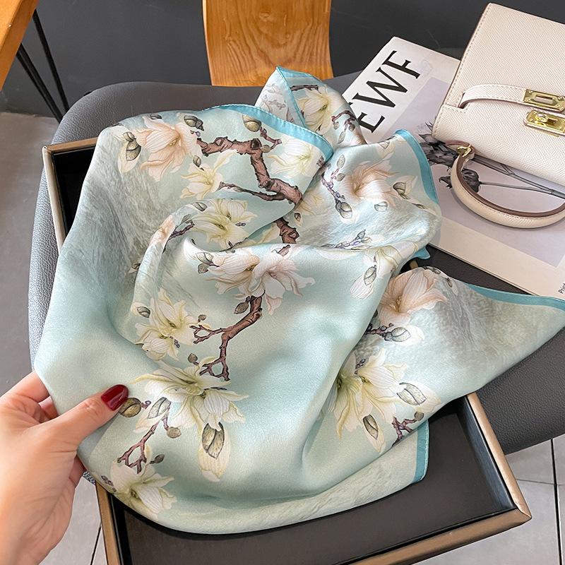 New 100% Real Silk Scarf Fashion Lady Small Neck Kerchief Foulard Female Bandana Scarves for Women Hijab Tie Shawl Wraps
