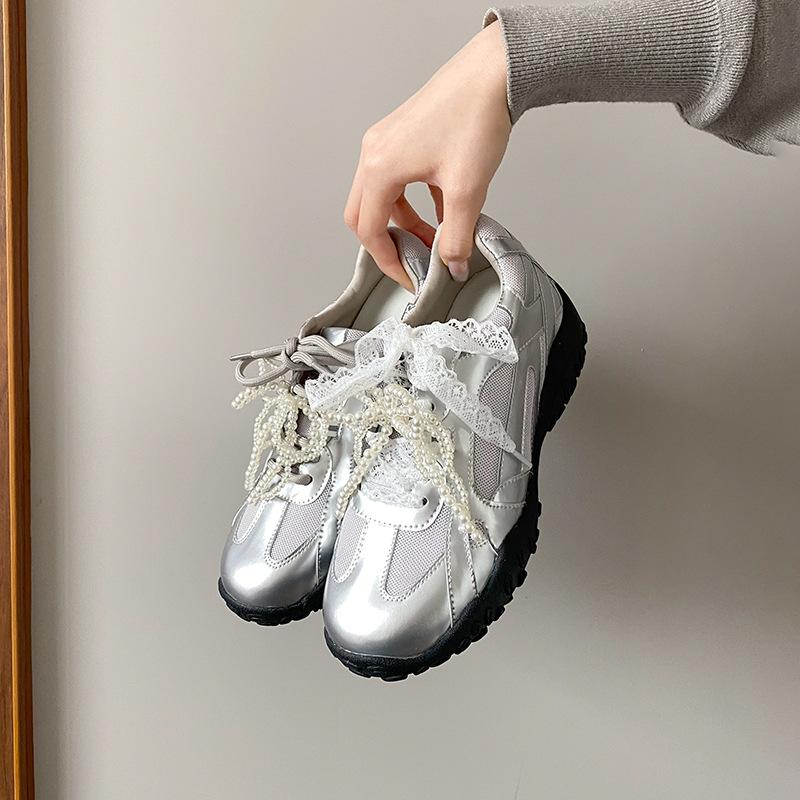 Grape mother has the same ballet style to increase the height of the German training shoes for women's casual leather Forrest Gump shoes, versati