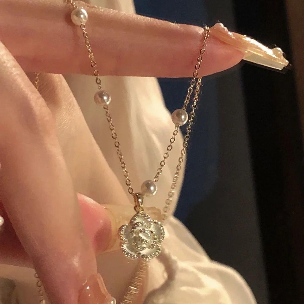 Autumn and winter versatile collarbone chain star necklace female niche design collarbone ins simple and cold accessories