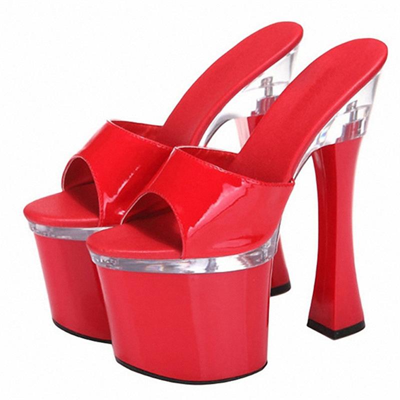Pantoufles transparentes été 2025 nouveau bouche de poisson un mot talon haut cristal mode talon super haut talon épais sandales femmes