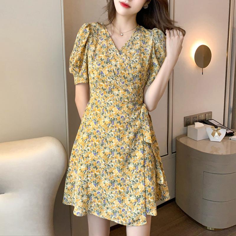 Summer new super fairy Mori waist thin V-neck floral one-piece big pendulum short-sleeved dress women ins