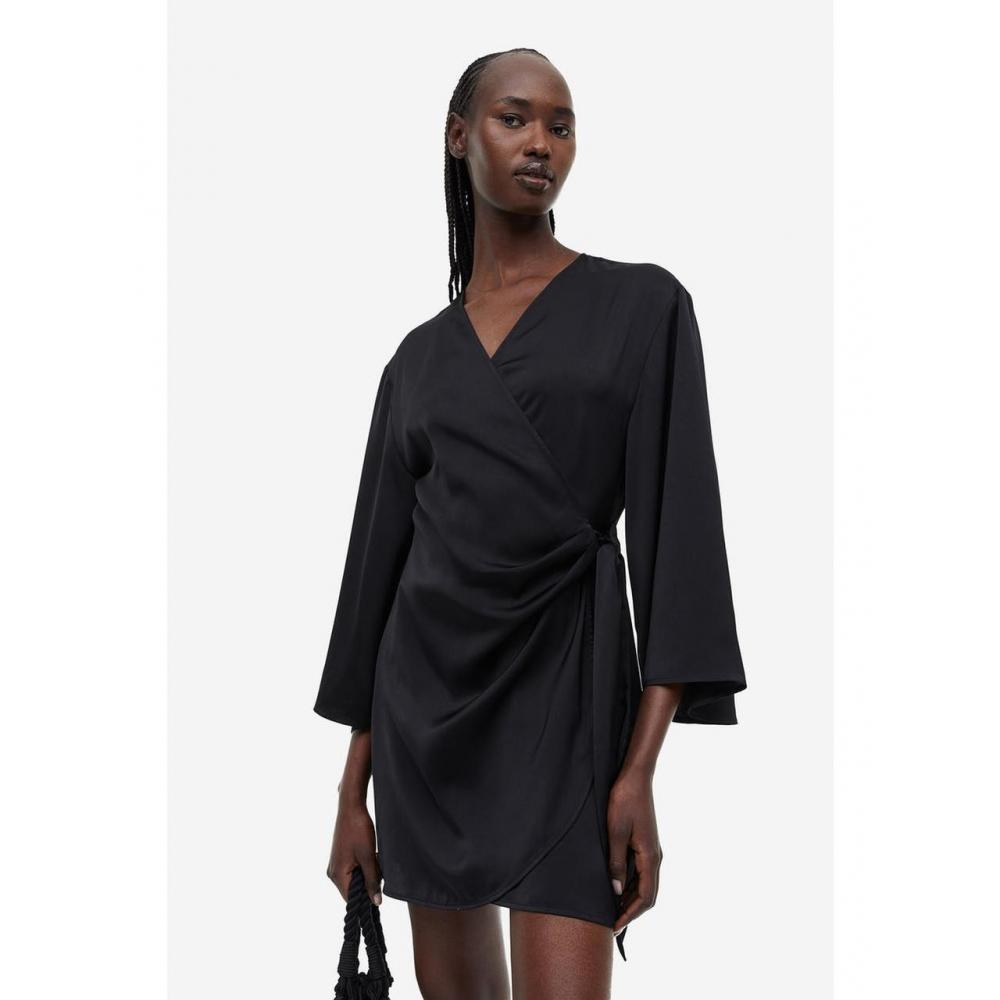 

Атласное платье с запахом HM, черное 1147534003