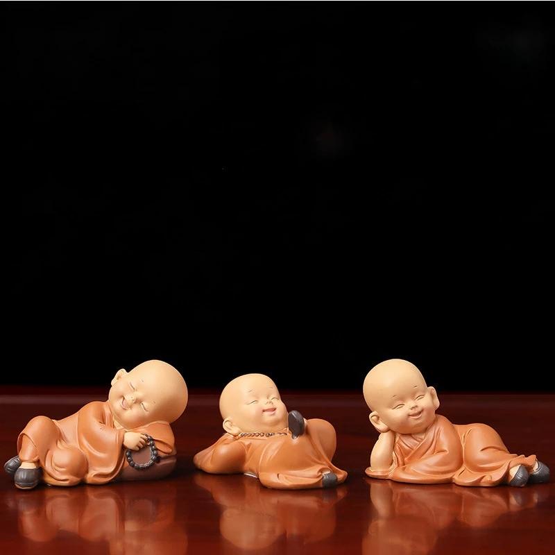 Cute Small Monk Status Figurines Religion Buddha Resin Crafts Desk Miniatures Ornaments Accessories Home Decor Car