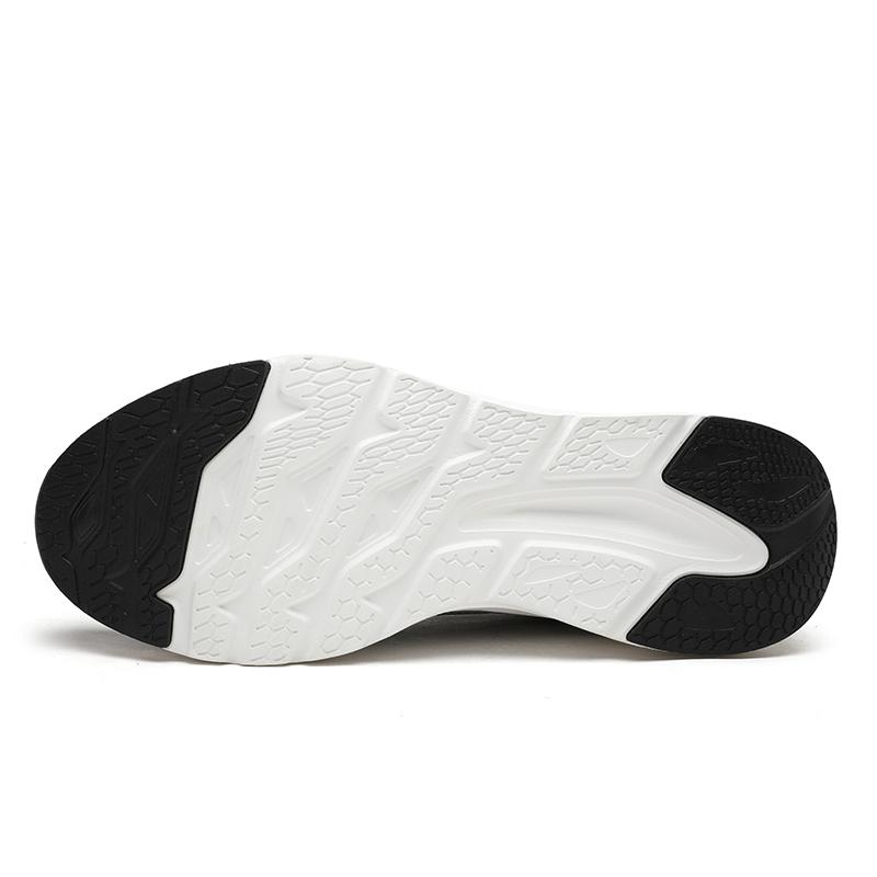 Neue atmungsaktive Laufschuhe mit Fliegenstrick für männliche Mittelschüler, rutschfeste Joggingschuhe, sportliche Freizeitschuhe für Jugendliche