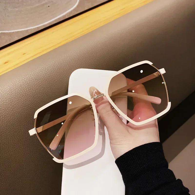New Sunglasses Women Rimless Square Sun Glasses Luxury Ladies Personality Shades Gradient Eyewear Uv400