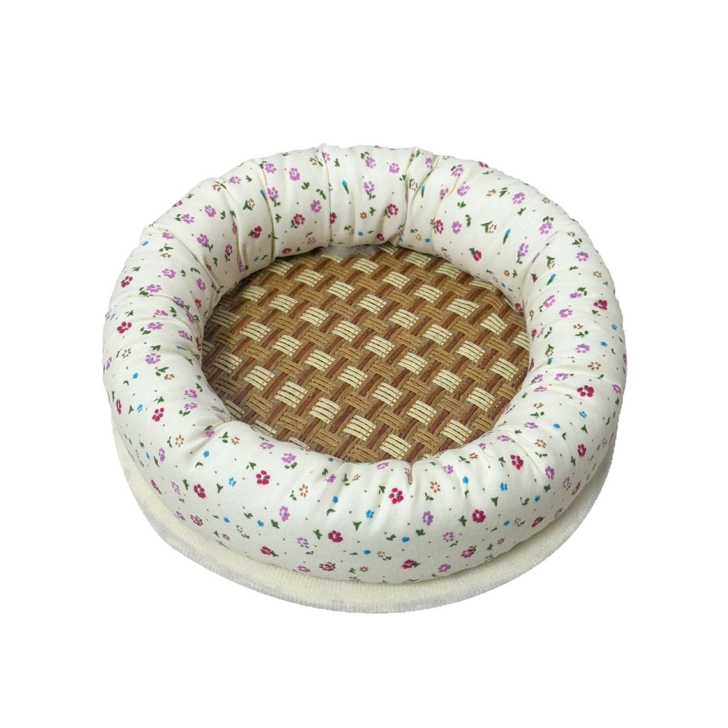 

Small Pet Summer Cooling Bed Soft Hamster Cool Mat Comfortable Sleep Nest Breathable Heat Relief Pad for Hamster Guinea Pig 15*15*5cm