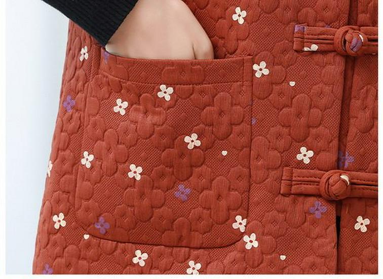 Spring & Autumn Floral Pipa Button Vest: Women's Casual Lapel Shawl for Middle-Aged & Elderly