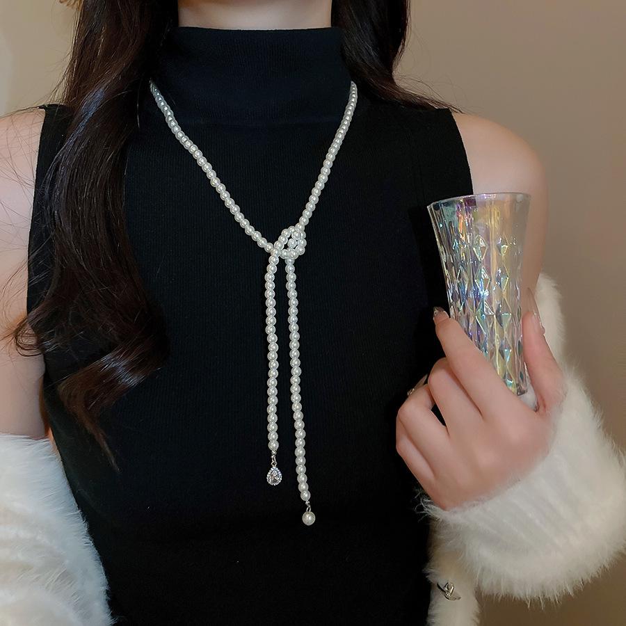 Exquisite Pearl Double-Layered Clavicle Necklace: French Elegance & Light Luxury Design