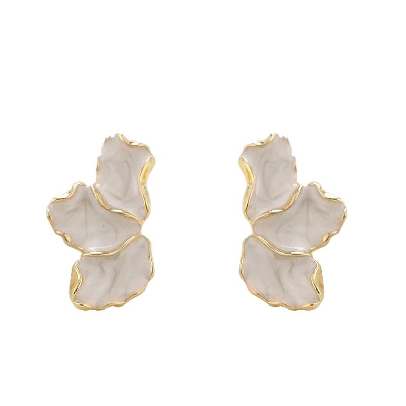 Vintage White Oil Dripping Flower Stud Earrings For Women Korean Metal Irregular Petal Post Earrings Jewelry Party Accessories