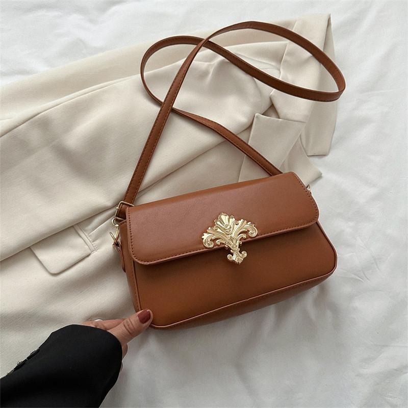 

2023 Spring New Fashion Simple Shoulder Crossbody Bag Women s Casual Bag Street Style світло-коричневого кольору