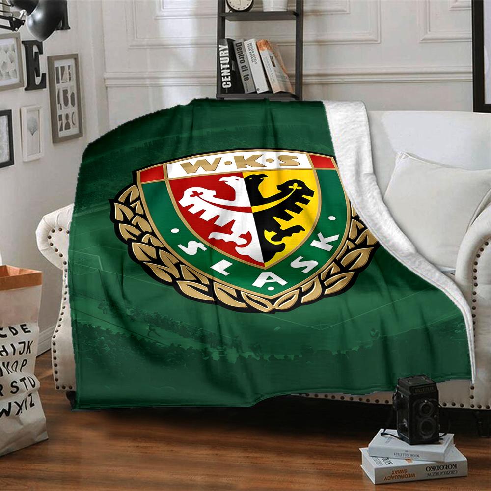 1pc Football Team (51) Blanket, Gift, for Men and Women, Soft Blanket, Good for Sofa Bed Couch Travel, Lightweight Flannel Blanket