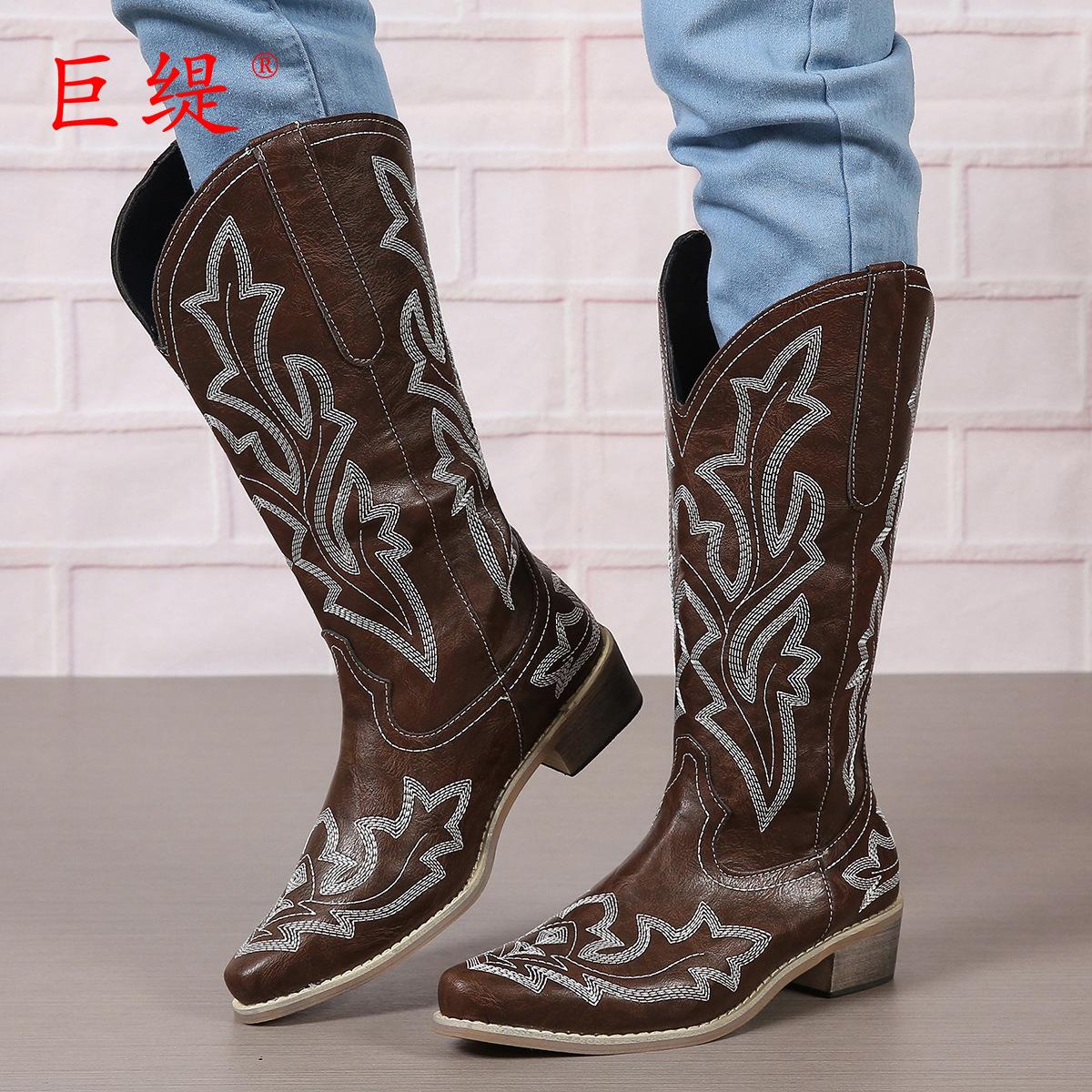 

Juti spot 2025 autumn and winter foreign trade new women s shoes wish large size embroidered pointed women s leather boots knight boots 43 темно-коричневого