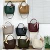 Damen gewebte Echtleder-Tragetasche Crossbody-Umhängetasche Mittlere Größe Weiche strukturierte Handtasche Tägliche Nutzung