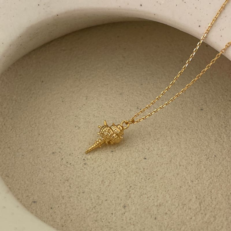 

ELYONA ELA 22 Golden Murex Golden Sora Necklace ONE