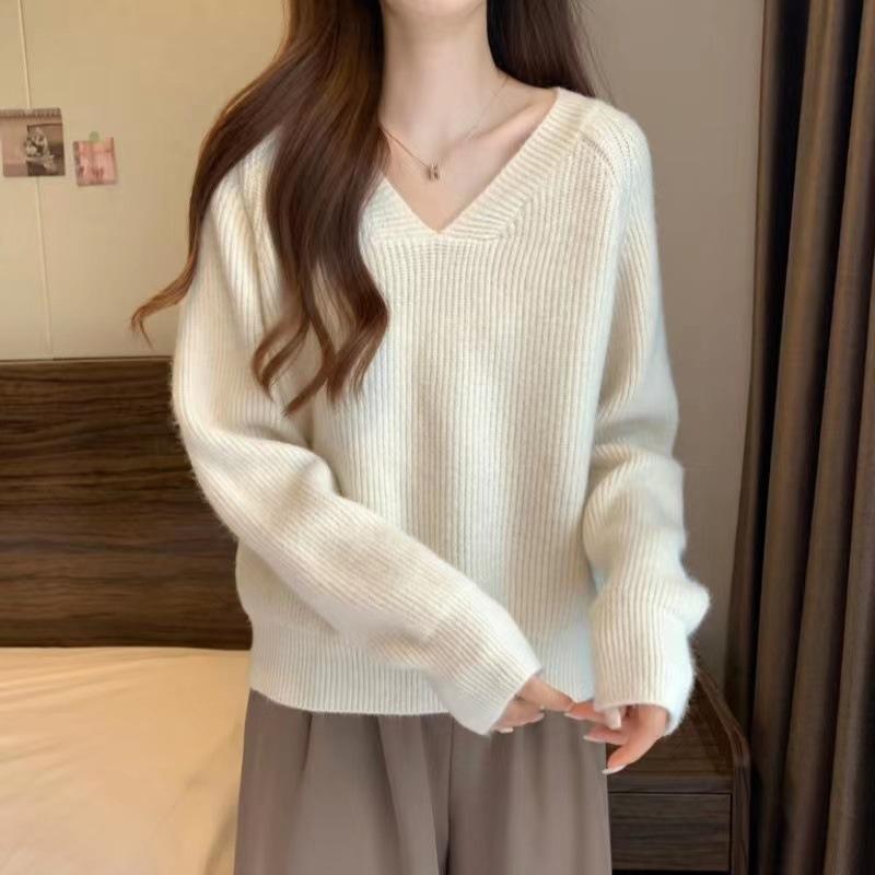 V-neck Solid-color Versatile Sweater with Autumn and Winter New Gentle Wind Soft Waxy Lazy Bottoming Knitted Sweater