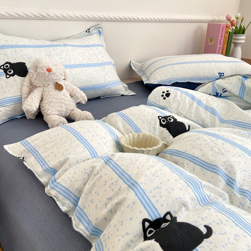 Dormitory Cartoon Printing Three-piece Set, Small Fresh Bed Sheet Quilt Cover, Skin-friendly Four-piece Set