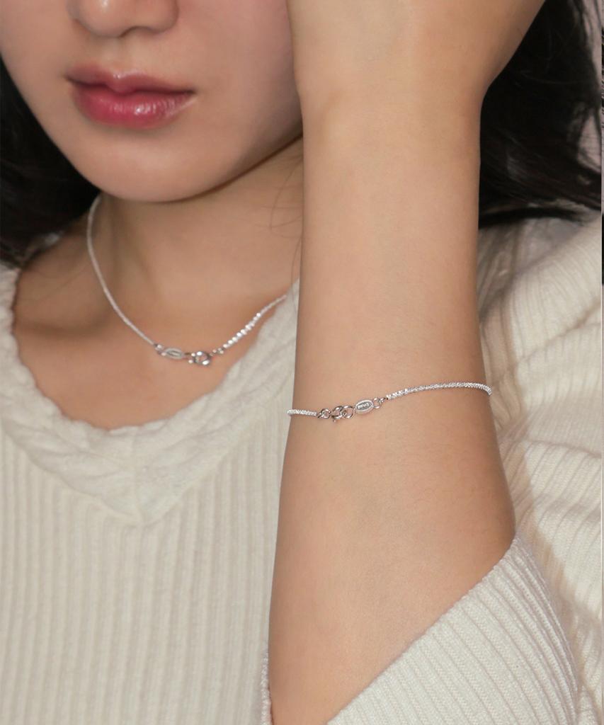 Loasi Glittering Line Bracelet