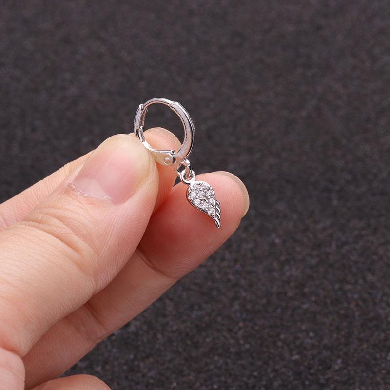 1Pc Simple Sunflower Pendant Cubic Zirconia Ear Tragus Personality Stainless Steel Cartilage Earring Piercing Jewelr