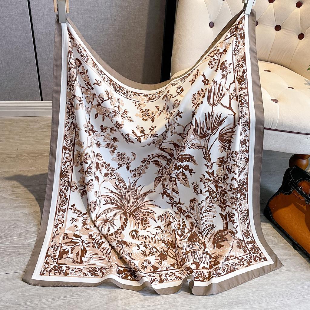 90*90Cm Kerchief Four Seasons Luxury Square Silk Scarves Europe And America Fashion Bandannas Twill Print Sunscreen Shawls