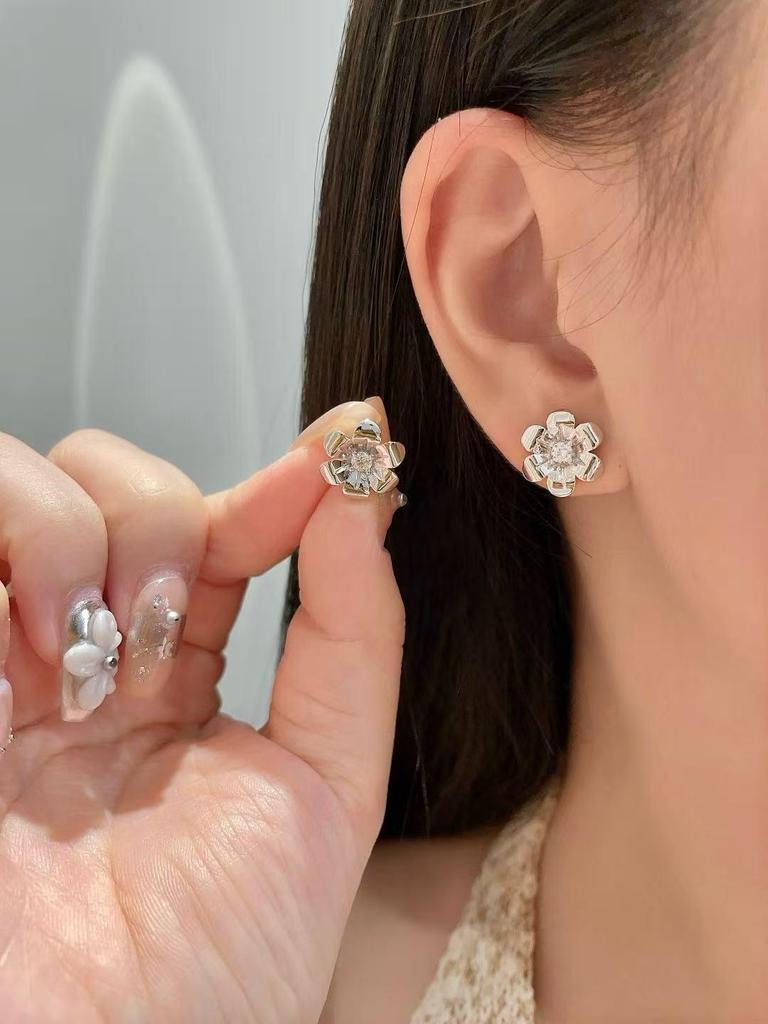 Gold Flower Zircon Stud Earrings 925 Sterling Silver Vintage Luxury