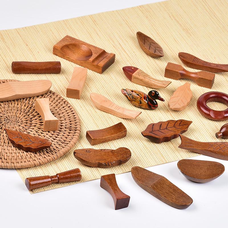 Creative Japanese Chopsticks Holder Wooden Chopstick Pillow Spoon Fork Knife Stand Table Decor Chopstick Rest Tableware Holder