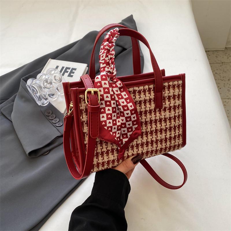 Small Square Bag With High-grade Feel And Trendy Cross-border Style Red White