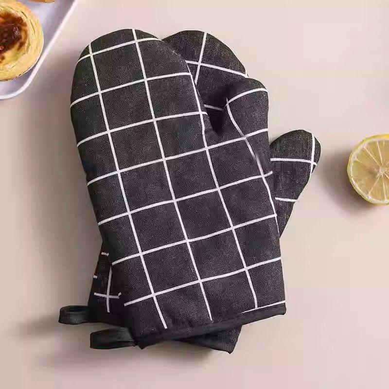 Thickened Heat-Resistant Gloves: Anti-Scald, Oven and Microwave Safe Baking Tools for Kitchen Use