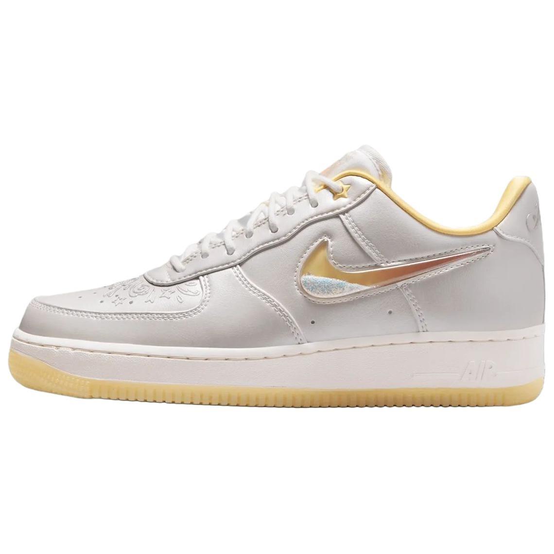 (WMNS) Nike Air Force 1 `07